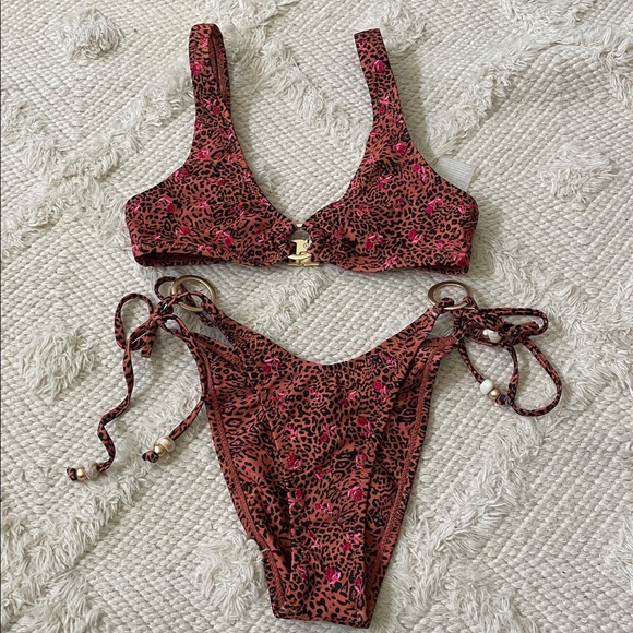 New Kulani Kinis Ring Contour Bikini Set - Picture 3 of 6